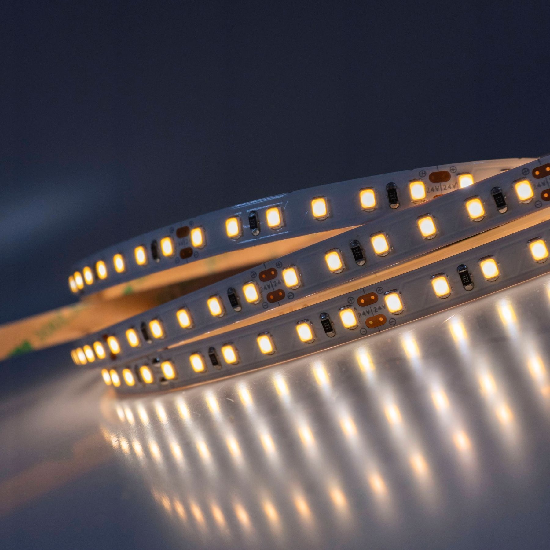 24 V LED-Streifen – 5 Meter, 1200 SMD 2835, 6500 Lumen, IP20, Dimmbar, 4000K Neutralweiß