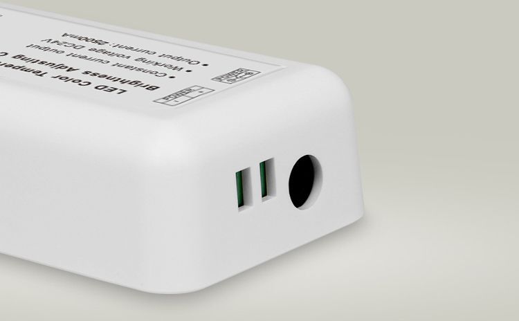 Радіо контроллер для LED панелей, 4 зони, колірна температура (2,4 ГГц) MIL023 фото