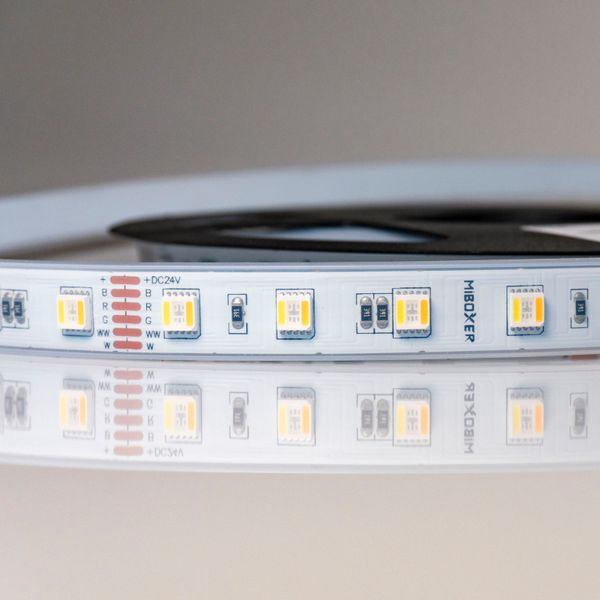 Світлодіодна стрічка RGB+CCT, SMD5050 5 в 1, 15мм, 60LED/m,  5W/m, 455LM/m, 24V IP65 (5M) MI-LED-LSL5T01N фото