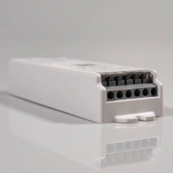 ZigBee 3.0 LED контроллер универсальный TK-ZR5 Dim+RGB+CCT, 15A, ZigBee 3.0+RF2,4G Smart Systems Group TK-ZR5 фото
