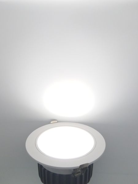 Умный потолочный врезной точечный светильник Антиблик 60гр., 18Вт, 110-220 В, RGB+2700-6500К, RF 2 DL072 фото